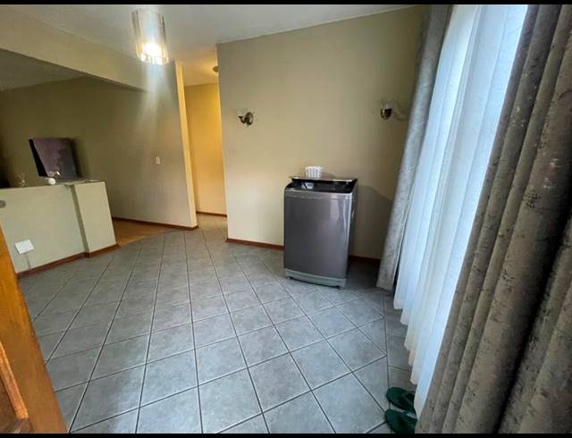 2 BEDROOM TOWNHOUSE FOR SALE IN EDLEEN